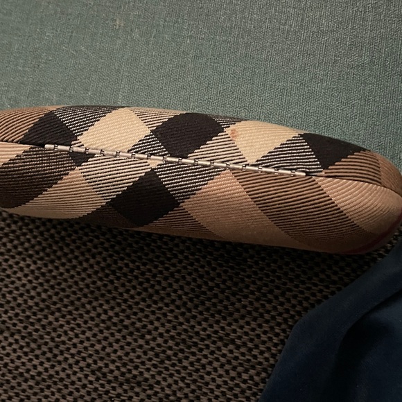 Burberry eyeglass case - Picture 5 of 8